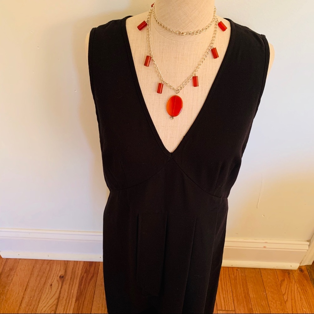 dress !! GAP and red necklace